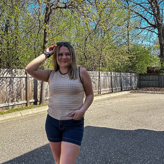 Sleeveless & Tanks