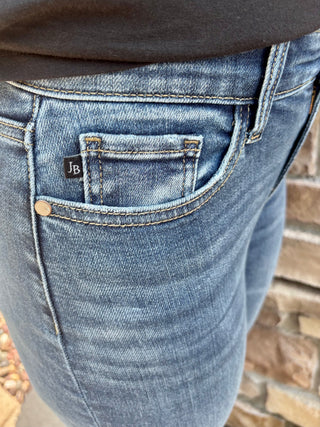 Judy Blue Mid Rise Mr Billie Boyfriend Dark Wash Jean