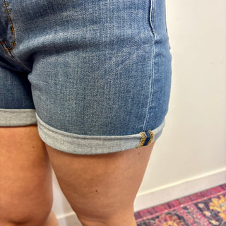 Judy Blue Mid Rise Slim Short