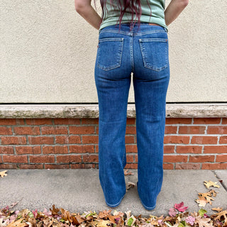 Judy Blue Mid Rise Straight Leg with Double Front Pockets