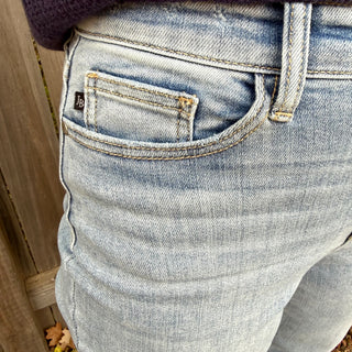 Judy Blue High Rise Light Wash Dad Jean