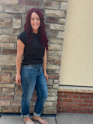 Judy Blue Mid Rise Mr Billie Boyfriend Dark Wash Jean