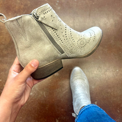 Very G Lisette Cream Bootie