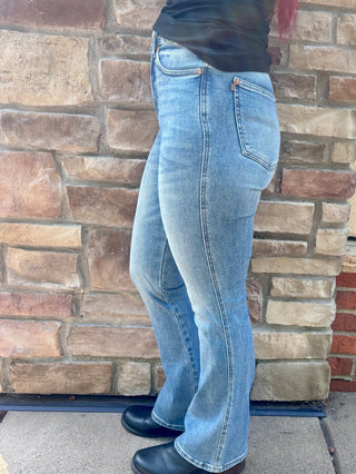 Judy Blue High Waisted Tummy Control Mid Wash Instant Classic Indigo Bootcut Jean Regular