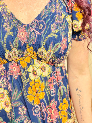 V-Neck Dark Floral Short Sleeve Dress