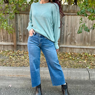 Light Weight Crew Neck Pullover