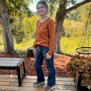 Judy Blue Petite Mid Rise Tummy Control Straight Leg Jean