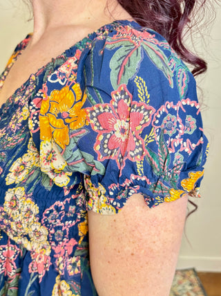 V-Neck Dark Floral Short Sleeve Dress