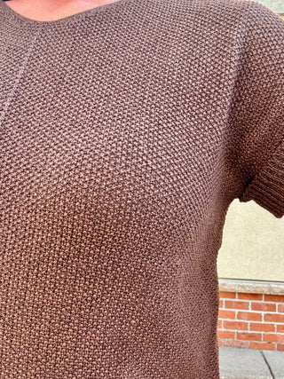 Brown Center Seam Short Sleeve Sweater