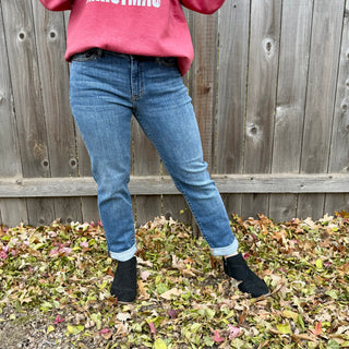 Judy Blue Mid Rise Boyfriend Jeans