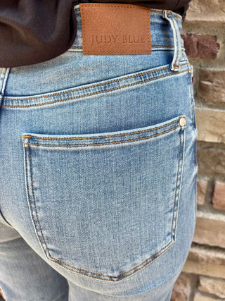 Judy Blue High Waisted Angelina Column Straight Mid Wash Classic Soft Jean