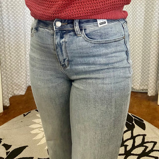 Judy Blue High Rise Light Wash Straight Leg Jeans