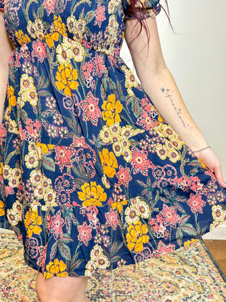 V-Neck Dark Floral Short Sleeve Dress