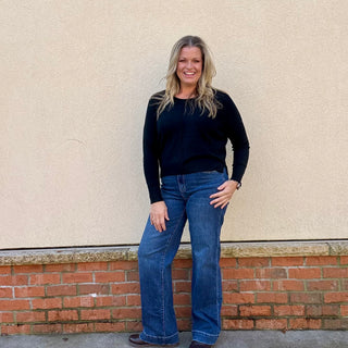 Black Front Seam Round Neck Sweater