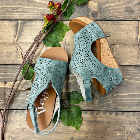 Very G Free Fly Turquoise Wedge Sandal