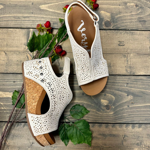 Very G Free Fly Cream Wedge Sandal